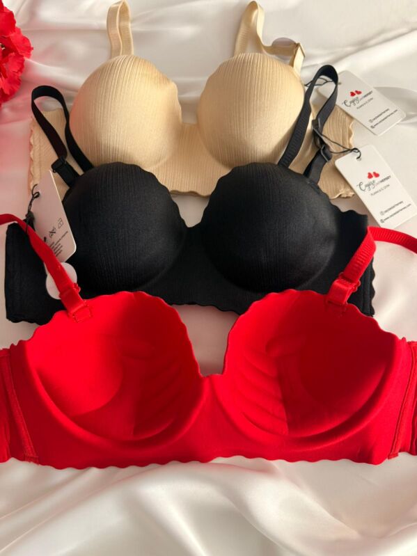 Dolgulu Destekli İz Yapmayan Kadın Sütyeni (Kırmızı/Siyah/Ten) - 4